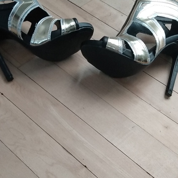 Shoes - Picture 3 of 3